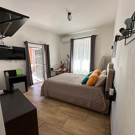 Zeta Rooms Касерта Екстериор снимка