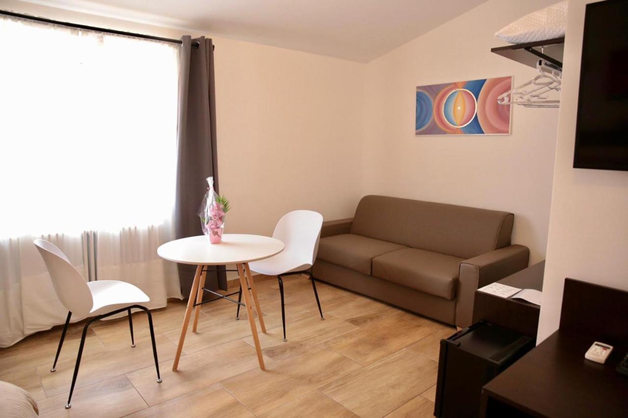 Zeta Rooms Касерта Екстериор снимка