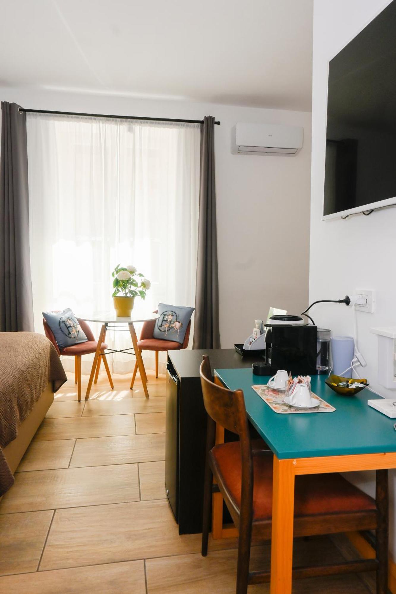 Zeta Rooms Касерта Екстериор снимка