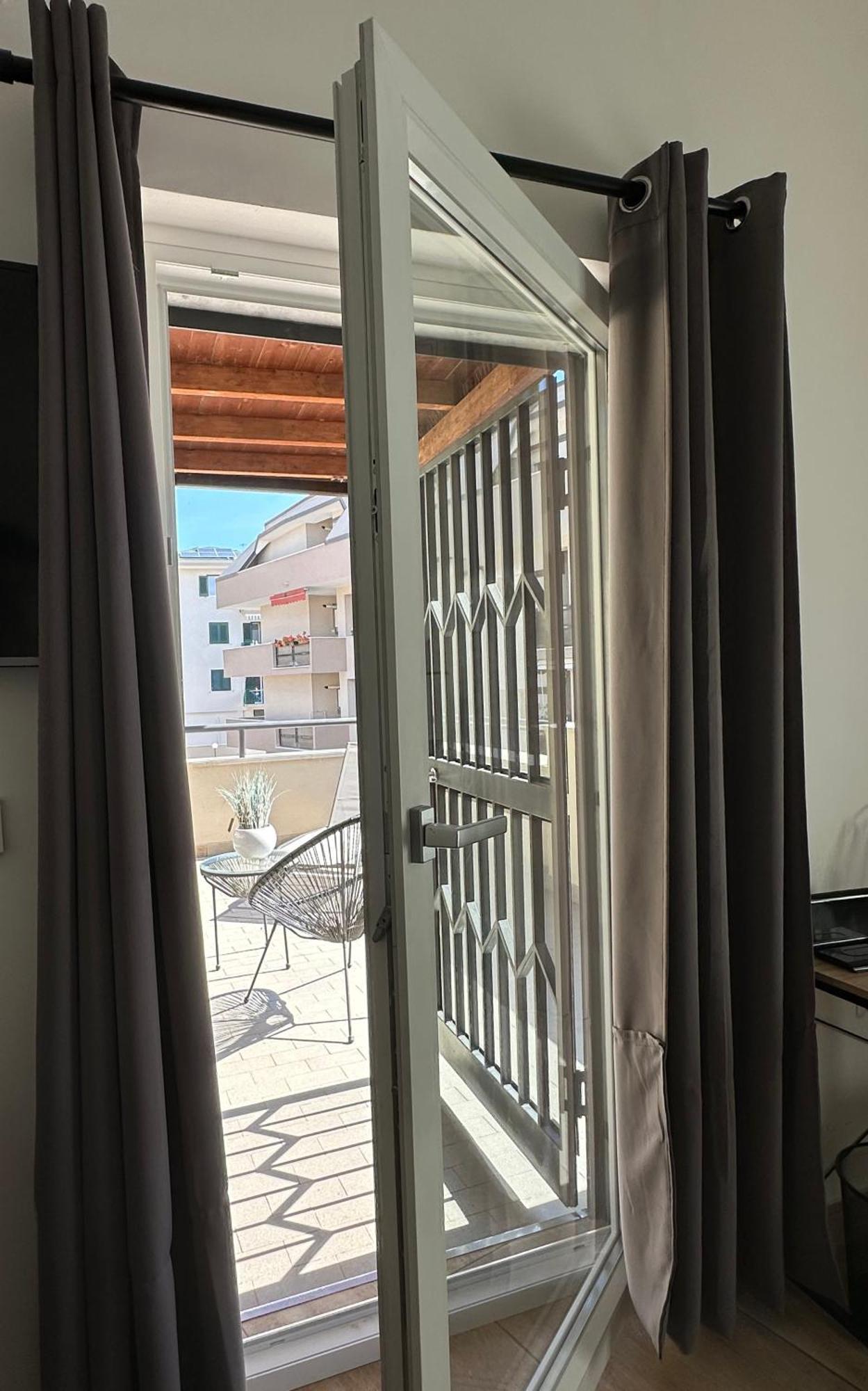 Zeta Rooms Касерта Екстериор снимка